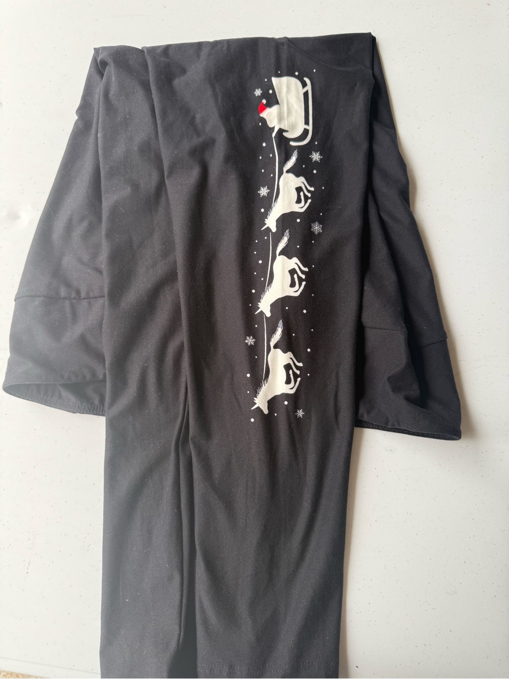 Lularoe Christmas leggings, Santa, and sleigh TC 14-18